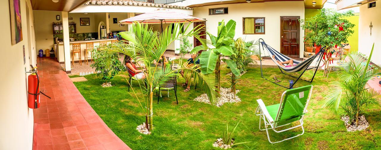 Casa Lula Leon Hostal Exterior photo