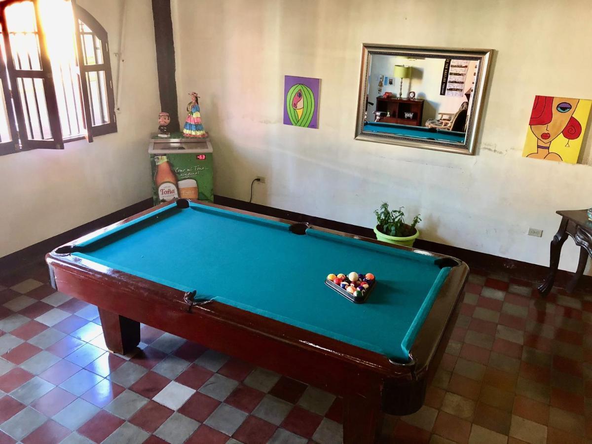 Casa Lula Leon Hostal Exterior photo
