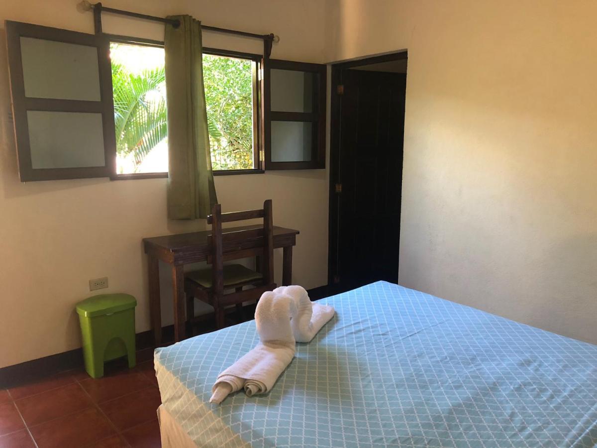 Casa Lula Leon Hostal Exterior photo